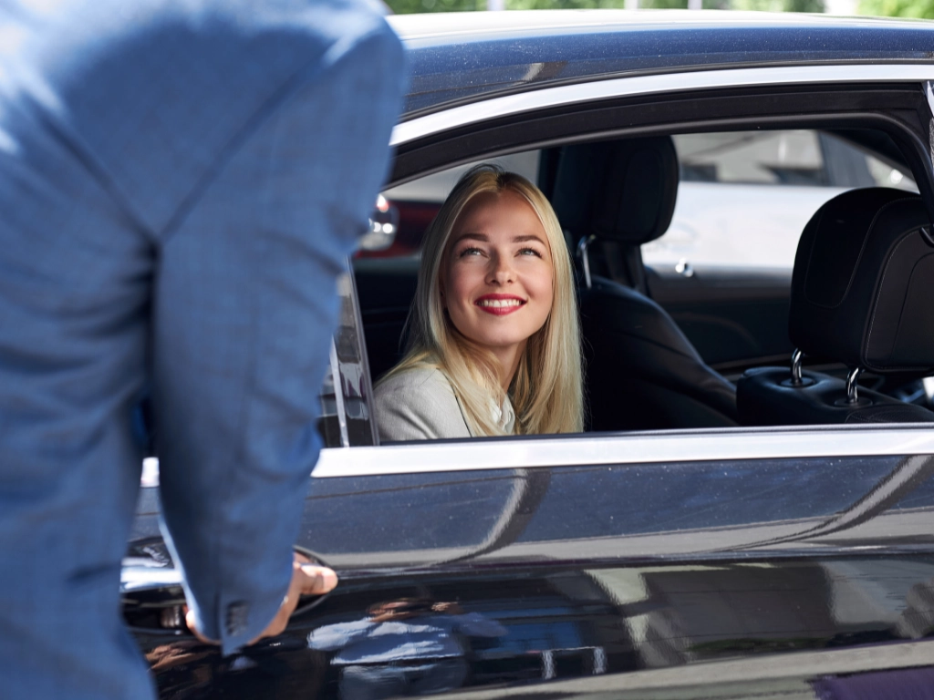 city to city luxurios car rental service